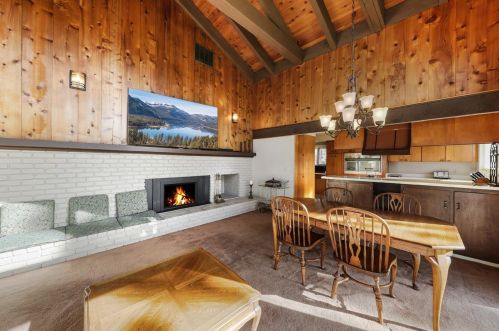 12726 Richards Blvd, Truckee CA  96161 exterior