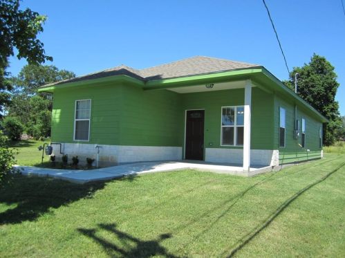 16 16th St, Hempstead TX  77445 exterior