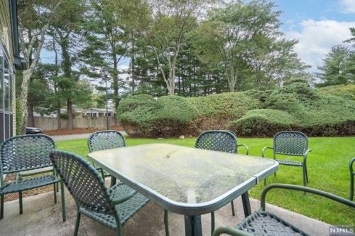 97 Suleski Ct, Mahwah NJ  07430-2961 exterior