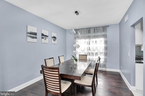 100 York Dr, Princeton NJ  08540-7946 exterior