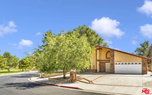 13863 Burning Tree Dr, Victorville, CA 92395-4808