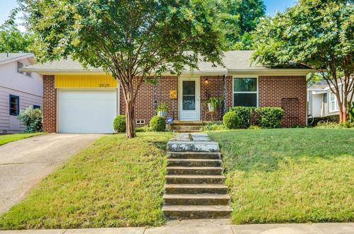 3929 Bryce Ave, Fort Worth TX  76107-4418 exterior