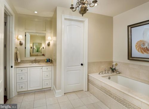 226 Valley Ridge Rd, Haverford PA  19041-2029 exterior