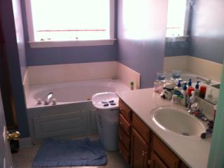 10703 Black Walnut Blvd, Louisville KY  40229-2465 exterior