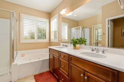 40357 Logan Ct, Temecula CA  92591-7507 exterior