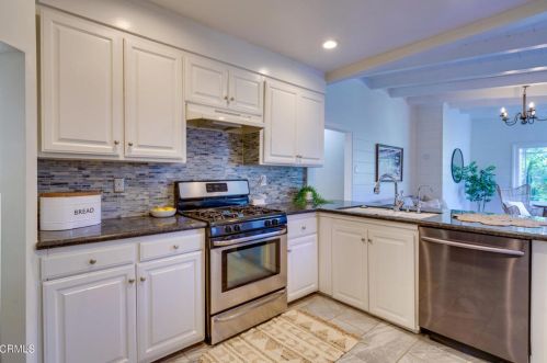 4837 Crown Ave, La Canada CA  91011-3619 exterior