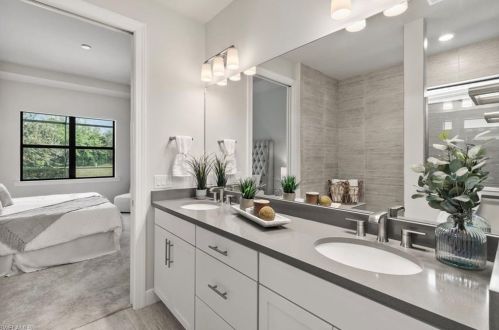 2754 Aviamar Cir, Naples FL 34114-0097 exterior