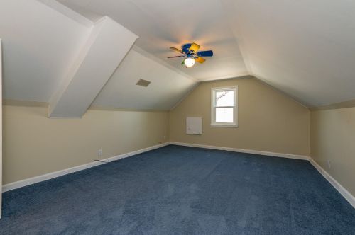 2325 89, Milwaukee WI 53226-1802 exterior