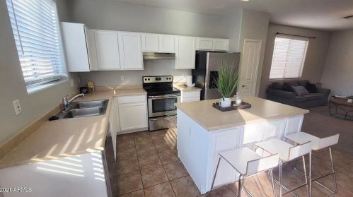 3762 Chickadee Rd, Gilbert, AZ 85297-5240