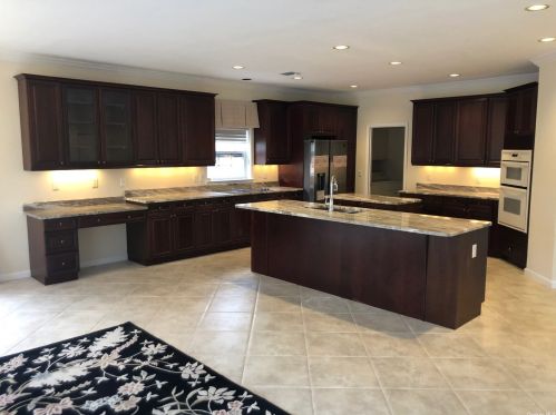 24 Hamlet Dr, Mount Sinai NY  11766-3002 exterior