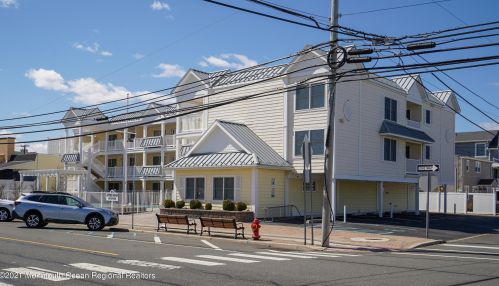 2400 Grand Central Ave, Lavallette NJ  08735-2724 exterior
