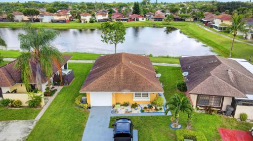 5269 Mendoza St, West Palm Beach, FL 33415-9127