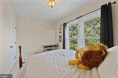 883 Walnut St, Lemoyne PA  17043-1556 exterior