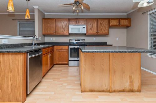 5301 Royal Burgess Dr, Fort Worth, TX 76135-1462