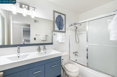 2175 Norse Dr, Concord CA 94523-1848 exterior