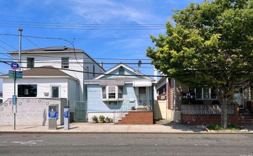 16-15 Cross Bay Blvd, Far Rockaway, NY 11693-1026