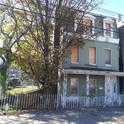 1182 178th St, Bronx, NY 10460-4504