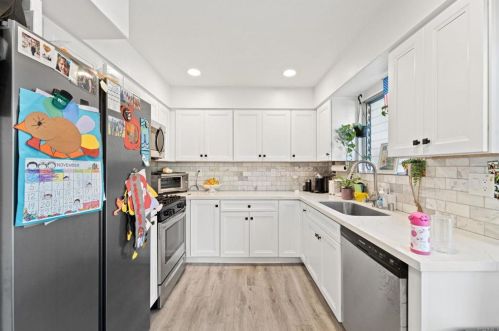 9378 Manor Dr, La Mesa CA  91942-3618 exterior