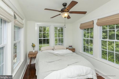 528 Liberty St, Charles Town WV  25414-1830 exterior