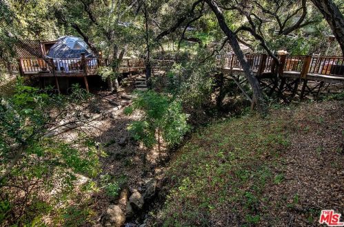 21658 Encina Rd, Topanga CA  90290-3524 exterior