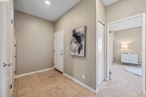 123 Lakeshore Ct, Richmond CA  94804-7422 exterior