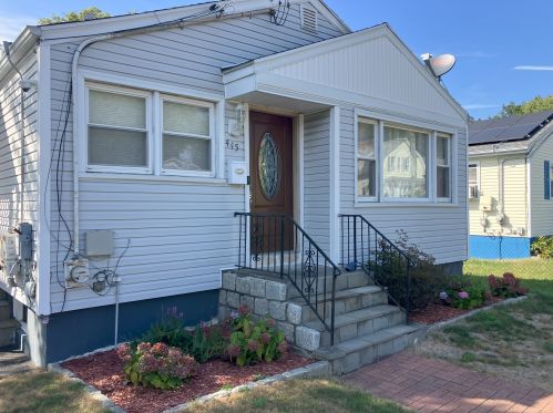 445 Soundview Ave, Stratford, CT 06615-5664