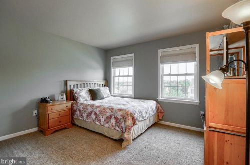 2112 Northview Ln, Harrisburg PA 17110-3911 exterior