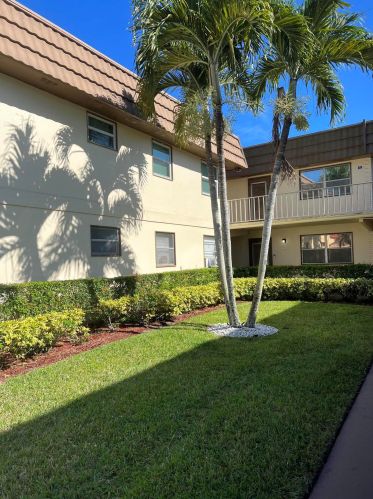 64 Saxony B, Delray Beach, FL 33446-1806