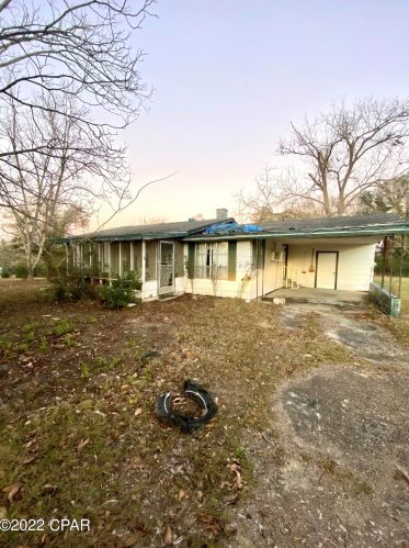 2636 Pebble Hill Rd, Marianna, FL 32448-5475