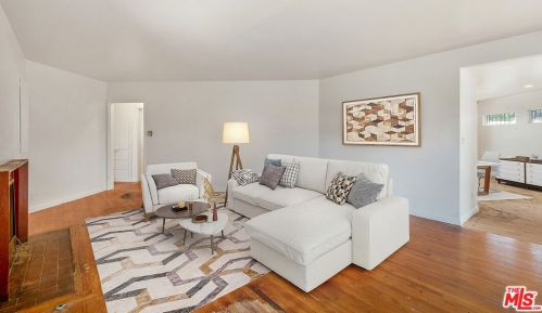 3984 Palm Ave, Lynwood, CA 90262-5228
