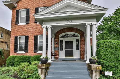1323 Delta Ave, Cincinnati, OH 45208-2417