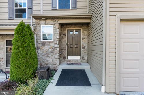 8418 Hamilton St, Hummelstown, PA 17036-7091