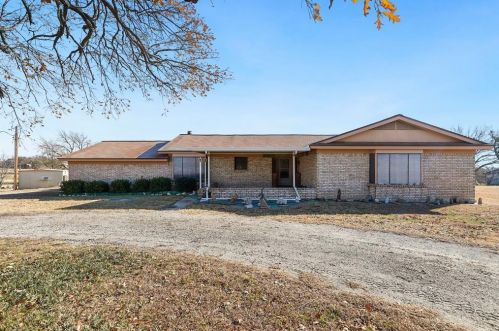 1915 Greenwood Cut Off Rd, Weatherford, TX 76088-8610