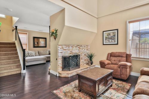 969 Roldan Ave, Simi Valley CA  93065-5667 exterior
