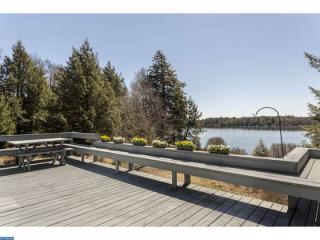 665 Crest Ave, Fairmount Spr, PA 17814-7011