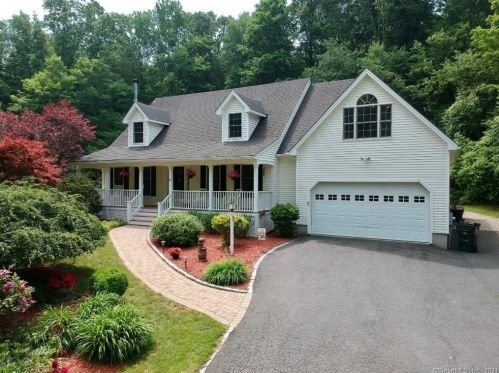 62 Sage Rd, Woodbury, CT 06798-3905