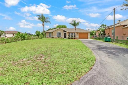 3275 29th Ave, Naples, FL 34117-8417