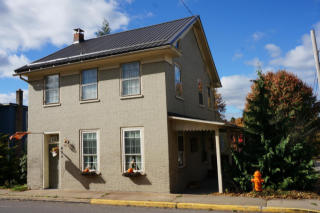 431 Main St, Ashbury, PA 17859-9181