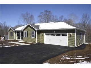 10 Hilltop Dr, Gales Ferry CT  06339-1214 exterior