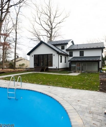 60 Dartford Rd, Greystone Park NJ  07950-3014 exterior