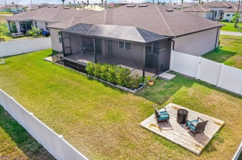 3411 4th St, Cape Coral FL  33993-0056 exterior