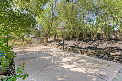 18931 Fernbrook Ct, Saratoga CA  95070-3424 exterior