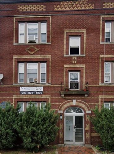 404 Charles St, Bridgeport CT  06606-5645 exterior