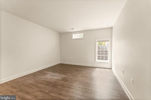 43530 Butler Pl, Leesburg VA 20176-7428 exterior