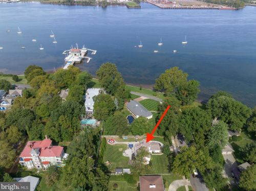 116 Howard St, Riverton NJ  08077-1328 exterior