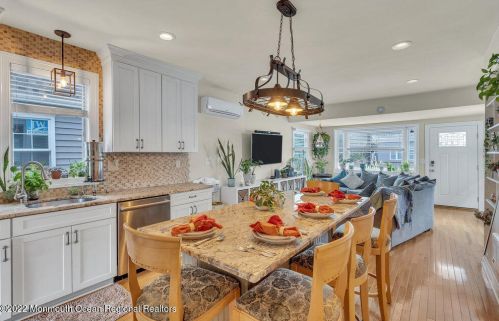 57 Barberie Ave, Monmouth Hills NJ  07732-1518 exterior