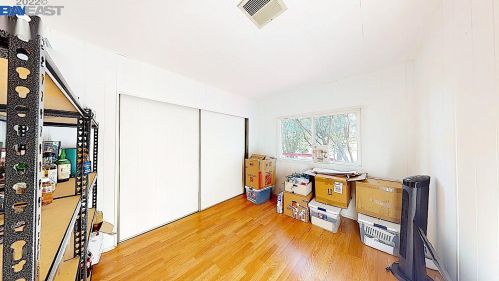 6901 Johnston Rd, Pleasanton CA  94588-9460 exterior