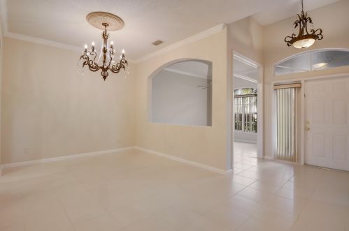 7900 Rockford Rd, Boynton Beach, FL 33472-2526