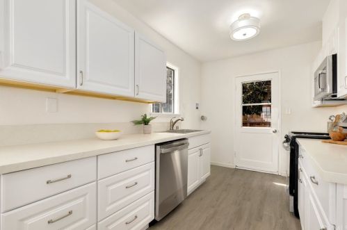 13261 Fairview St, Garden Grove, CA 92843-2148