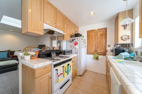 826 Obispo Ave, Long Beach CA  90804-5036 exterior